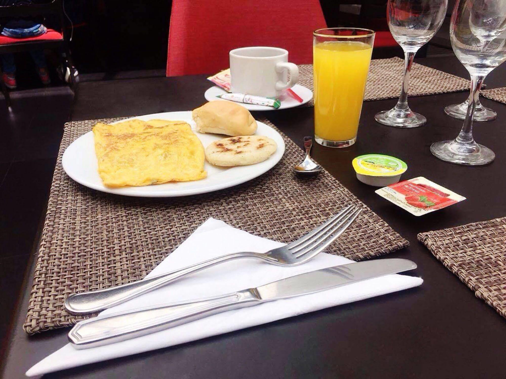 Hotel Bogota Virrey Eksteriør bilde