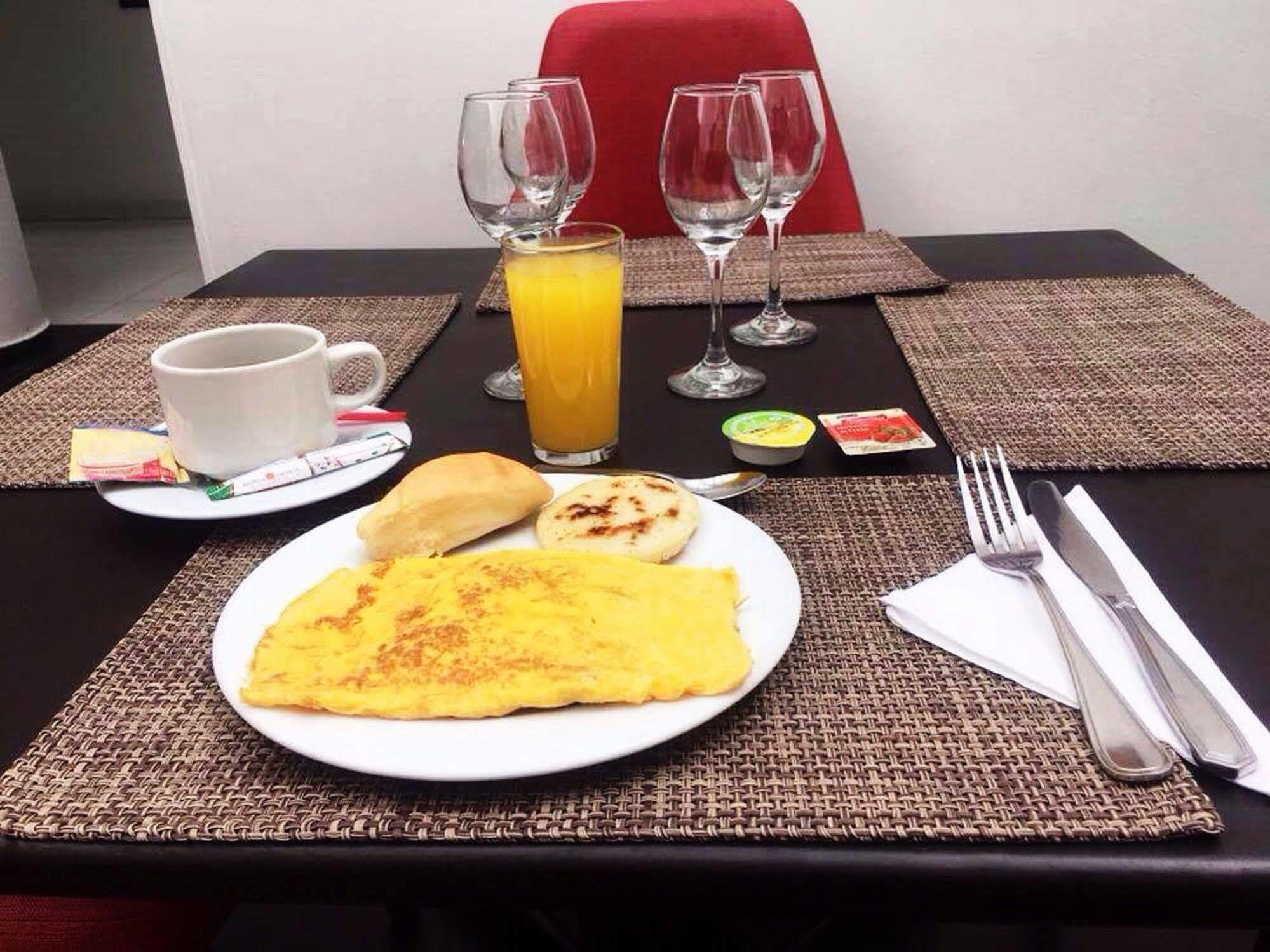 Hotel Bogota Virrey Eksteriør bilde